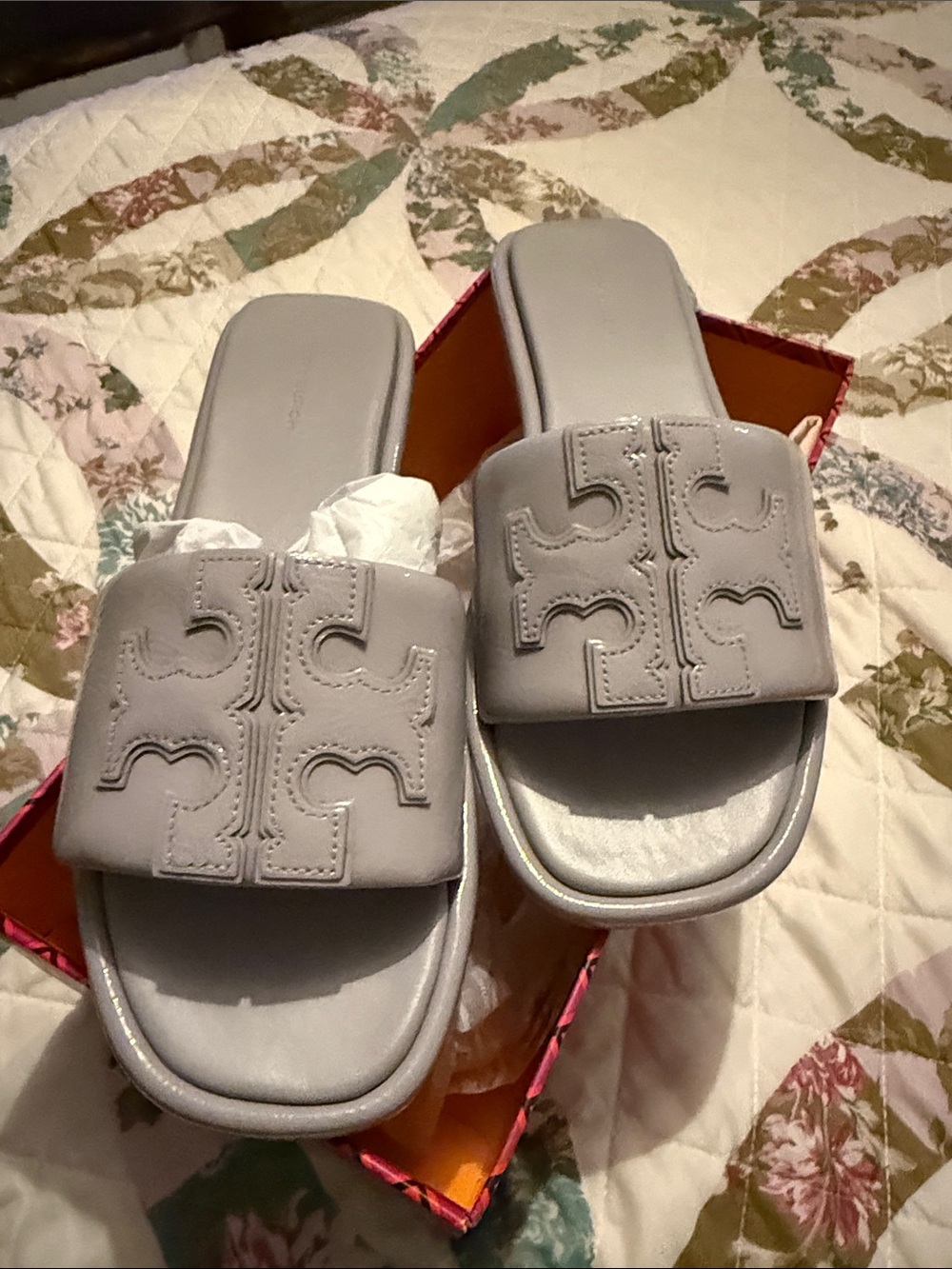 Tory Burch women’s Sandals in Light Gray - Comfortable Everyday Wear